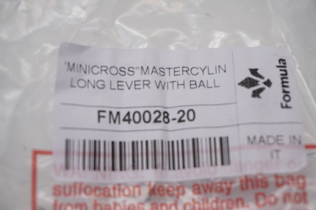 8960457