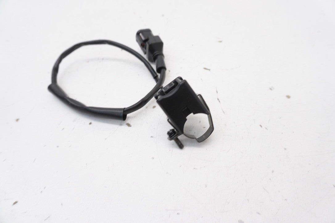 8963028