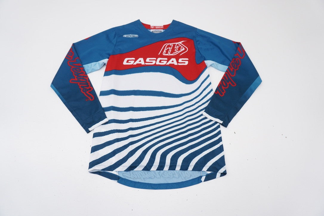 8878431