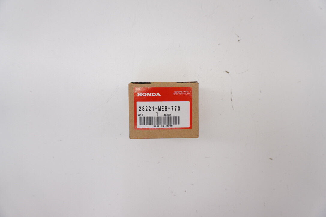 5008913