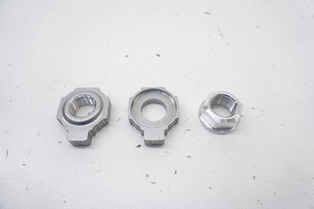 8433597
