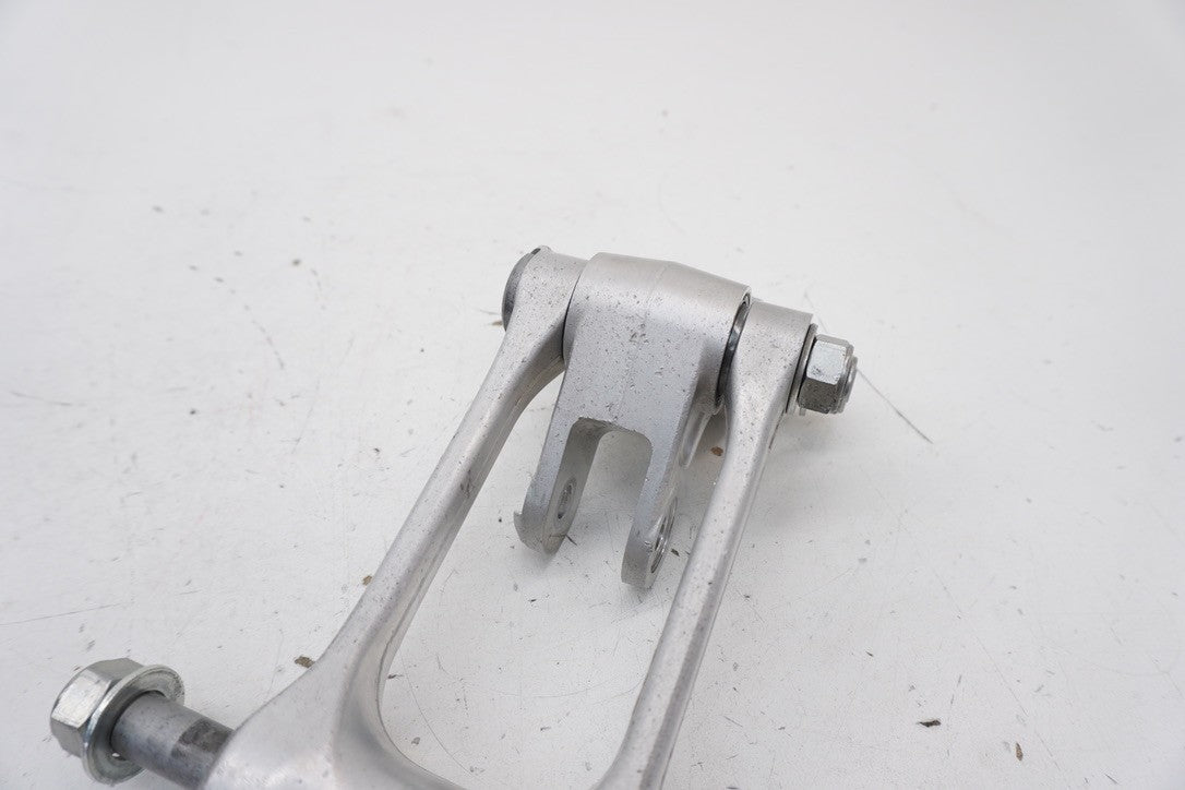 8931523