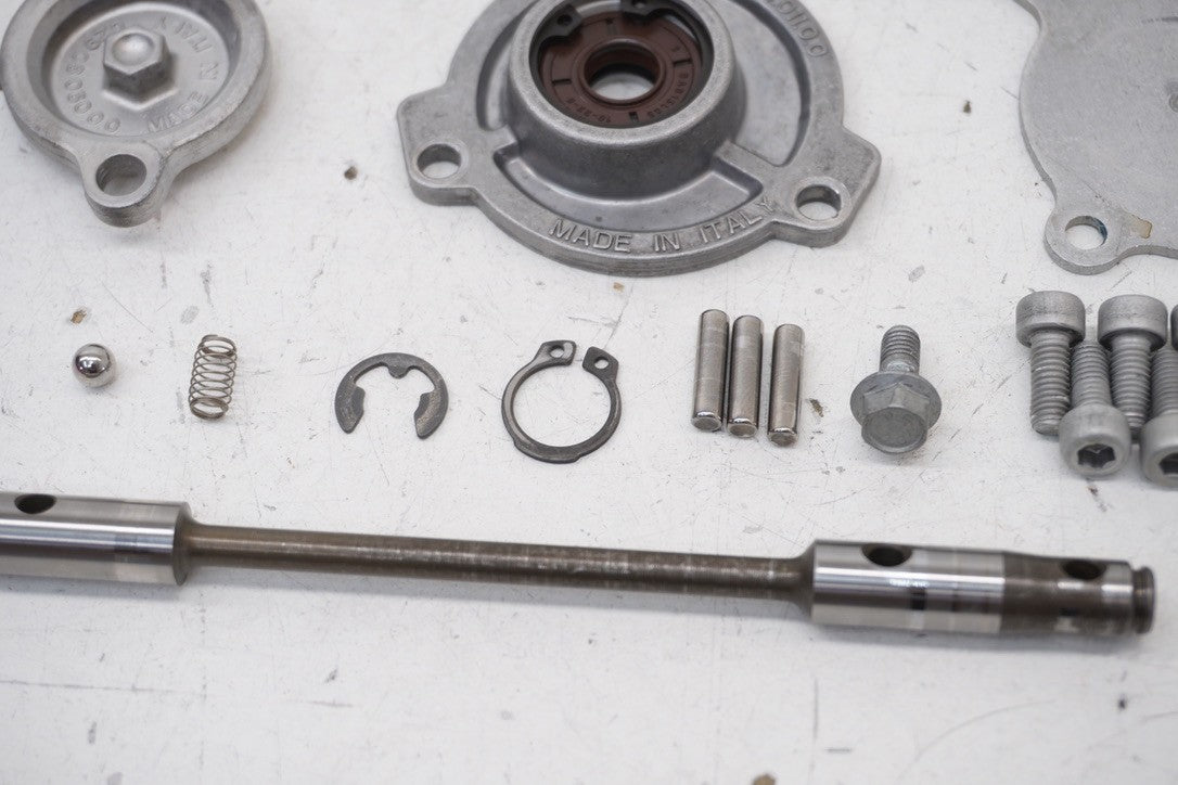 9044256