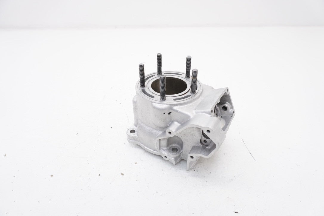 8889904