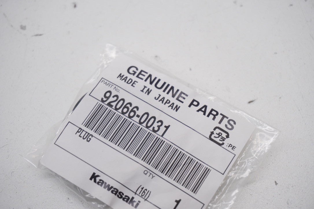 7875640