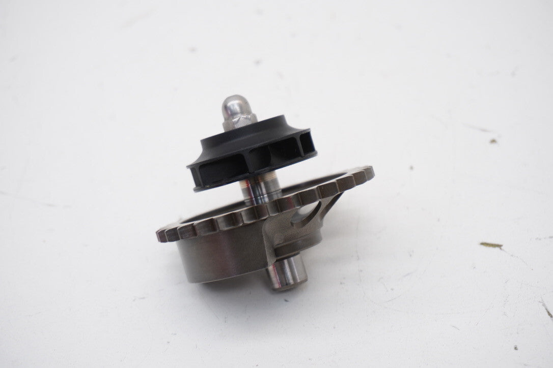 6847637