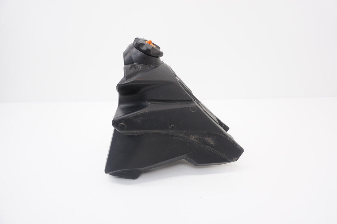 8685453