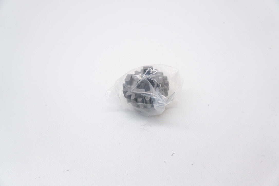 5008853