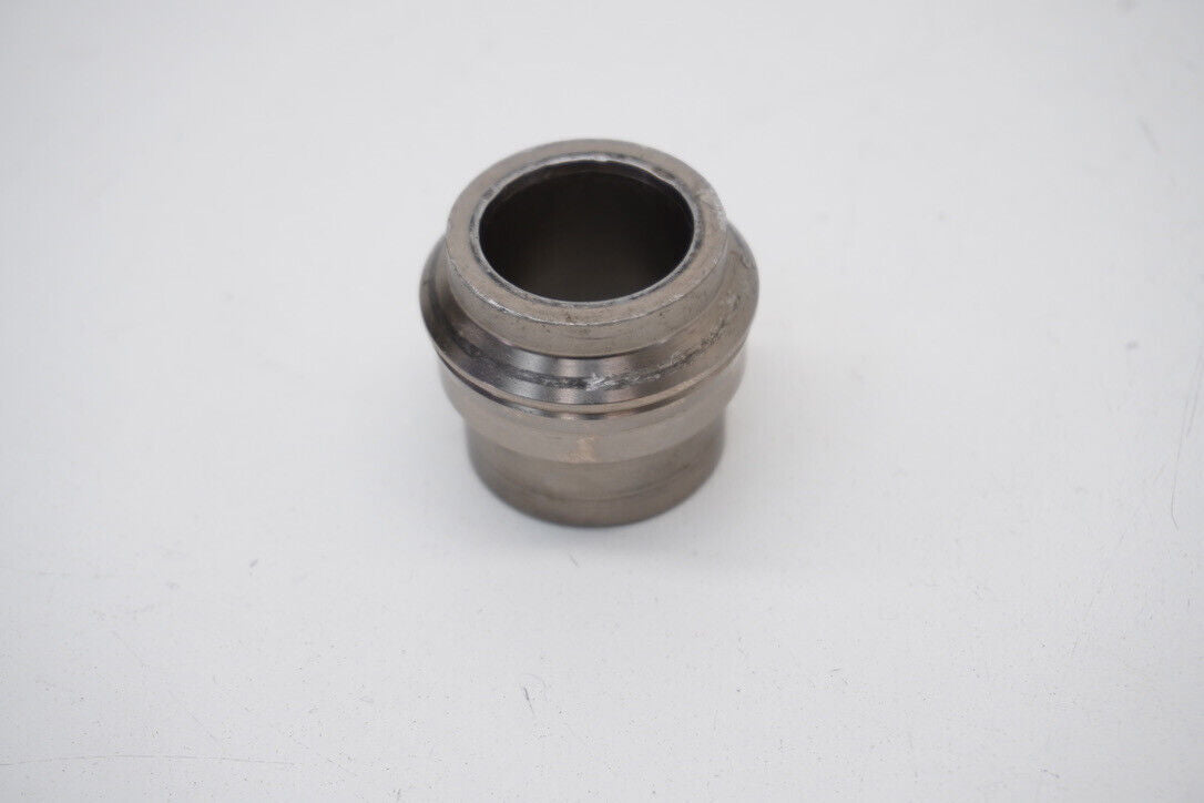 5697646
